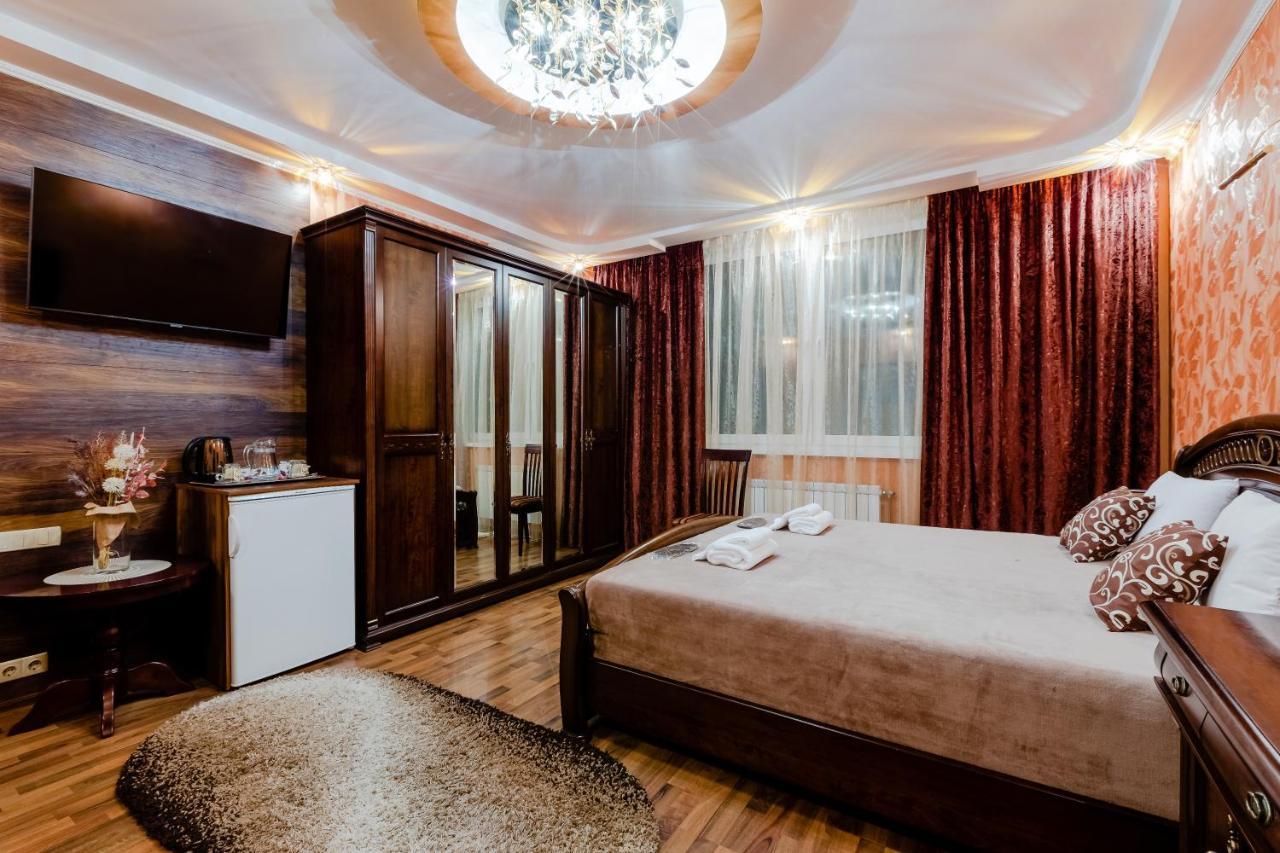 Poznyakoff Aparthotel Kiew Exterior foto