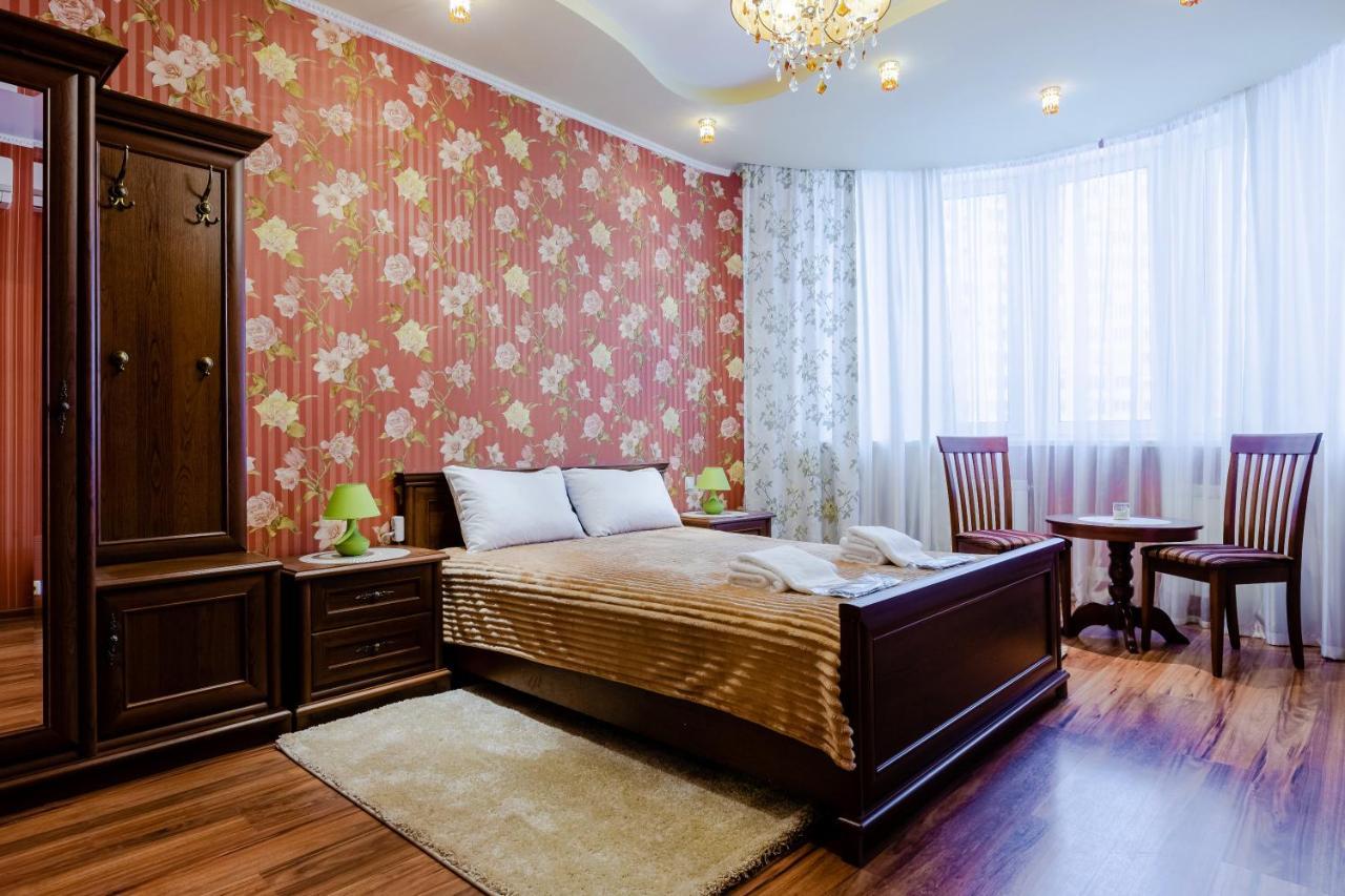 Poznyakoff Aparthotel Kiew Exterior foto