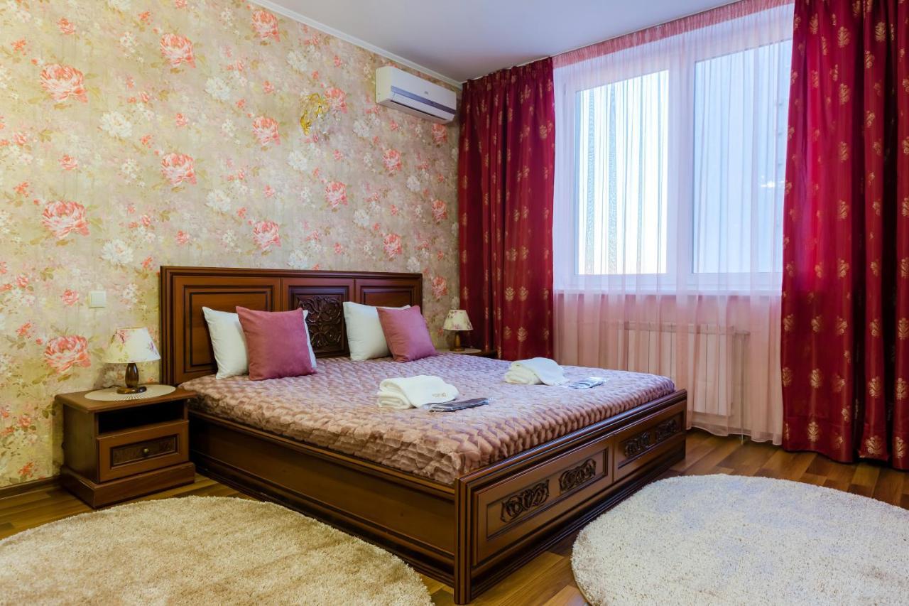 Poznyakoff Aparthotel Kiew Exterior foto